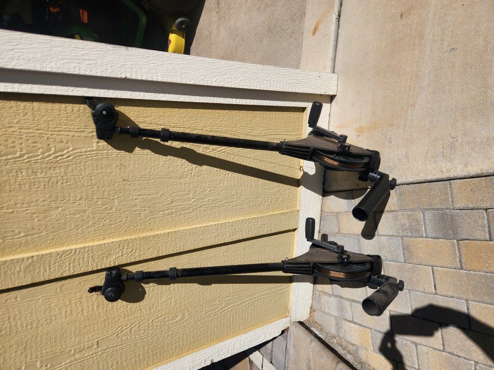 2 sets Cannon downriggers w/ base mount & weights