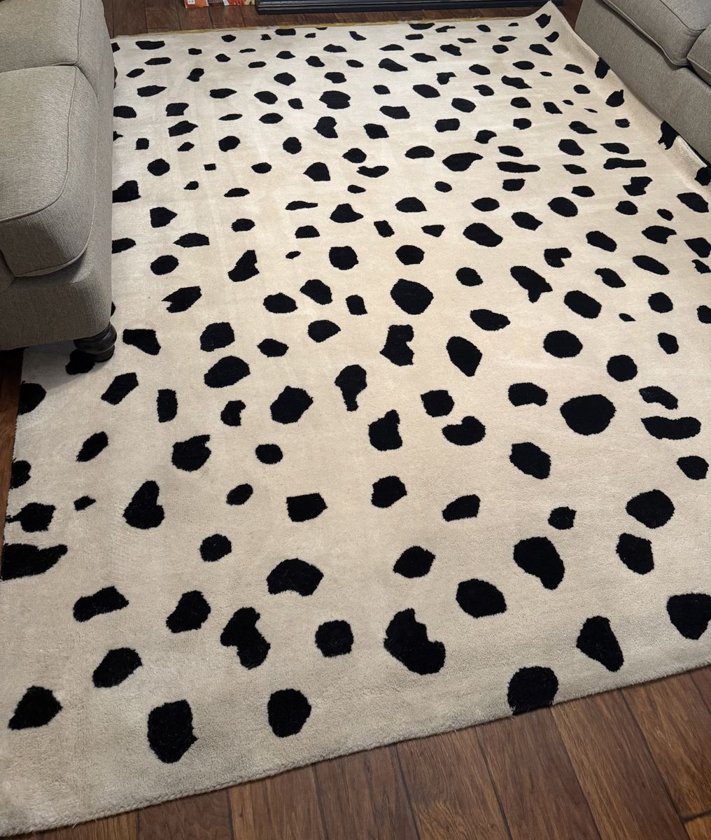 Artistic Weavers Wool Rug For Sale