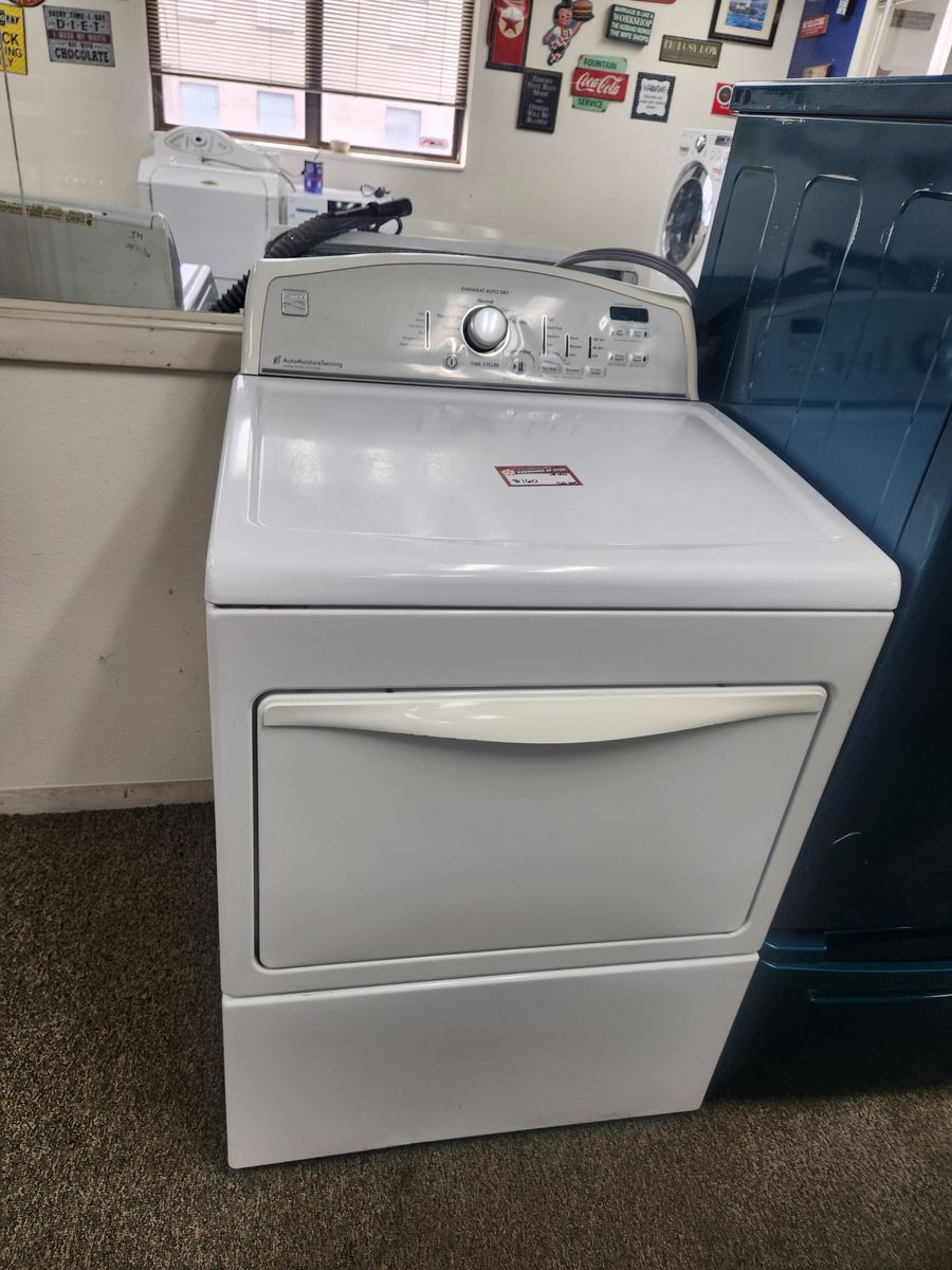 Kenmore White Electric Dryer with Auto Moisture Sensing