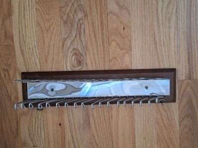Vintage Neck Tie Holder - The Selectie tie. From the 60s.