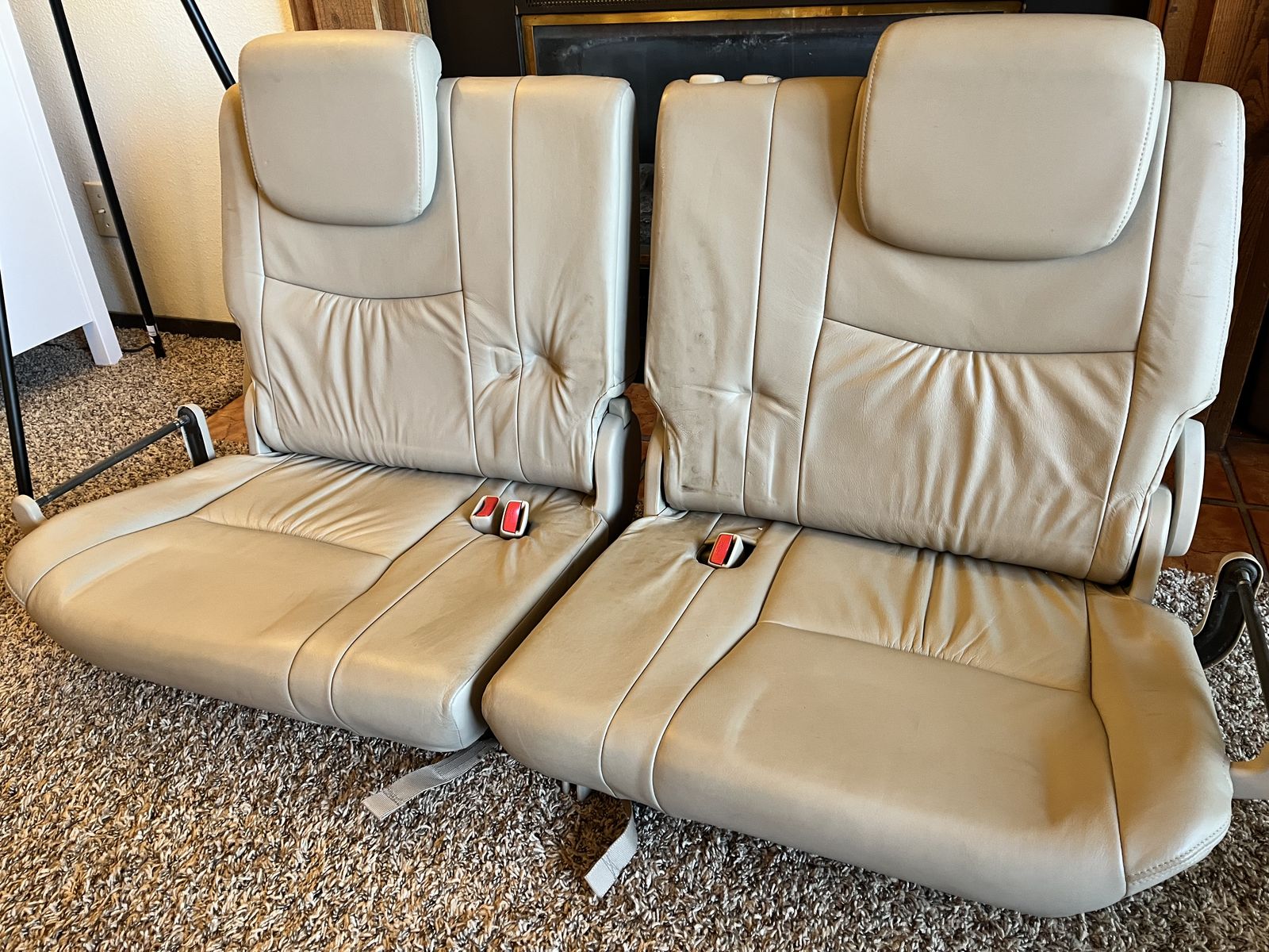 Lexus gx 470 3rd row seats.
