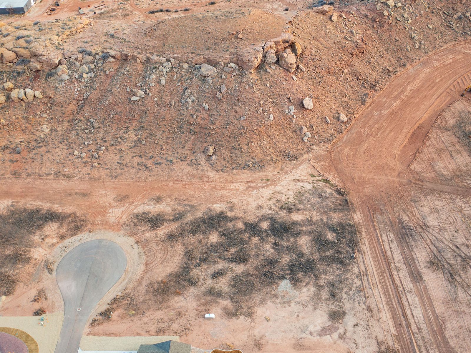 Main image 12