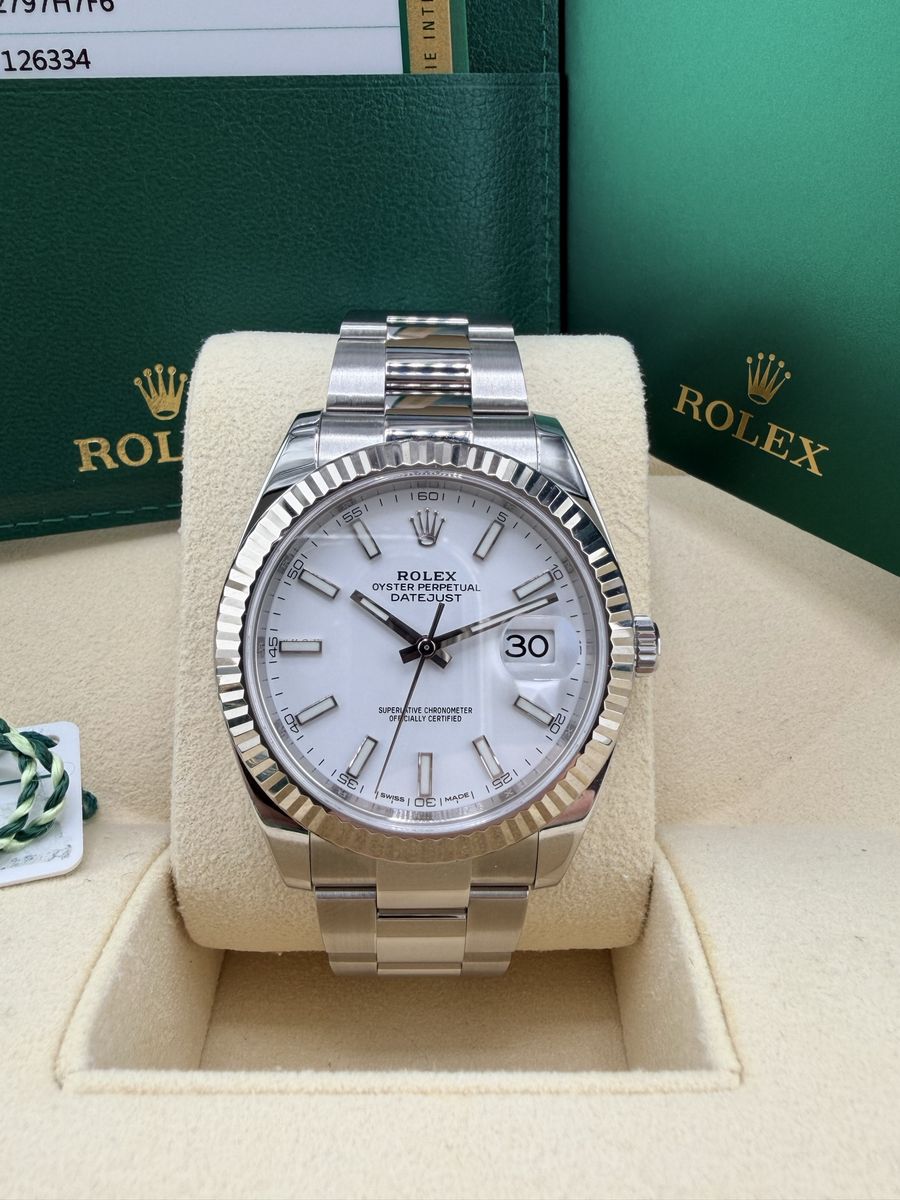 Rolex 41mm Datejust w/ 18k gold fluted bezel