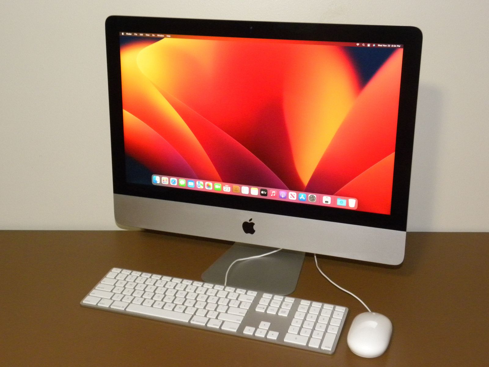 Apple iMac 21.5” Mid 2017 i5 2.3GHz 256GB PCIe SSD 16GB 