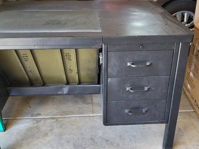 FREE Sturdy Metal Desk