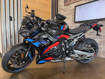 2026 BMW M1000R