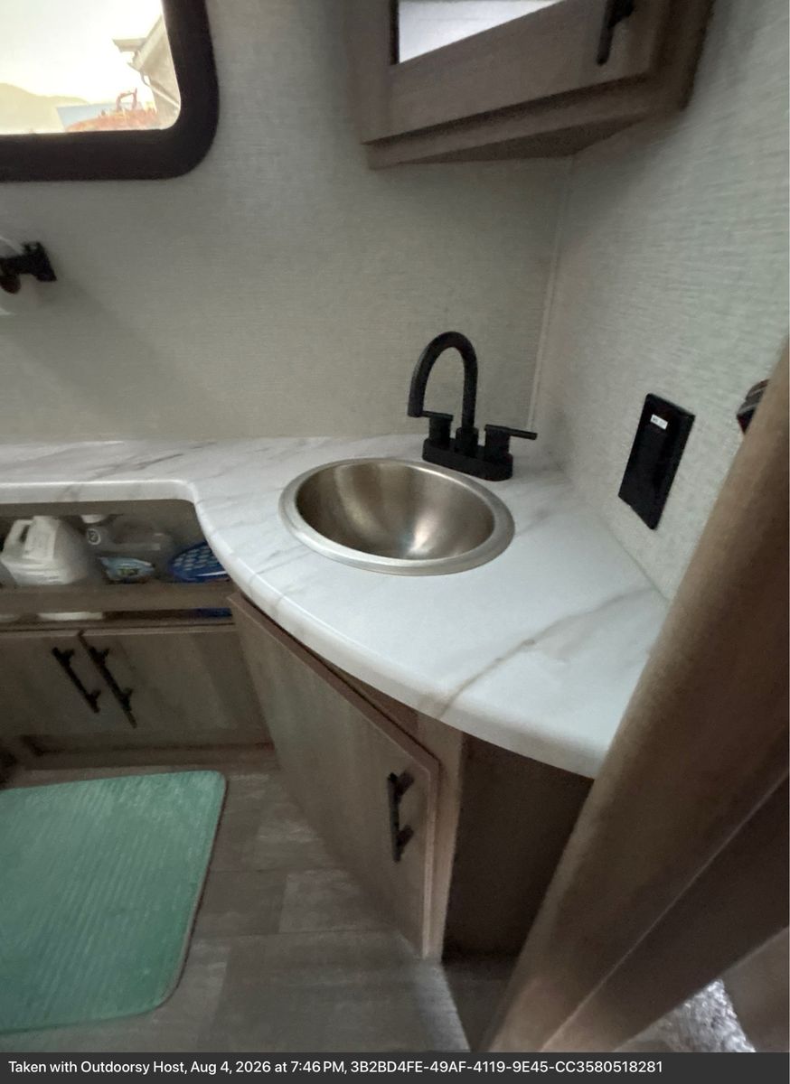 Main image 7