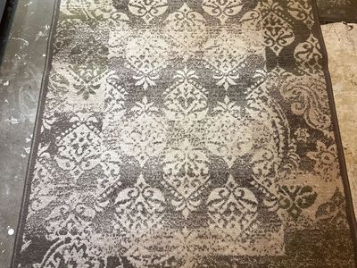 Boho Medallion Area Rug - Gray/Brown/Cream - 4’ x 6’ - Used Good Condition
