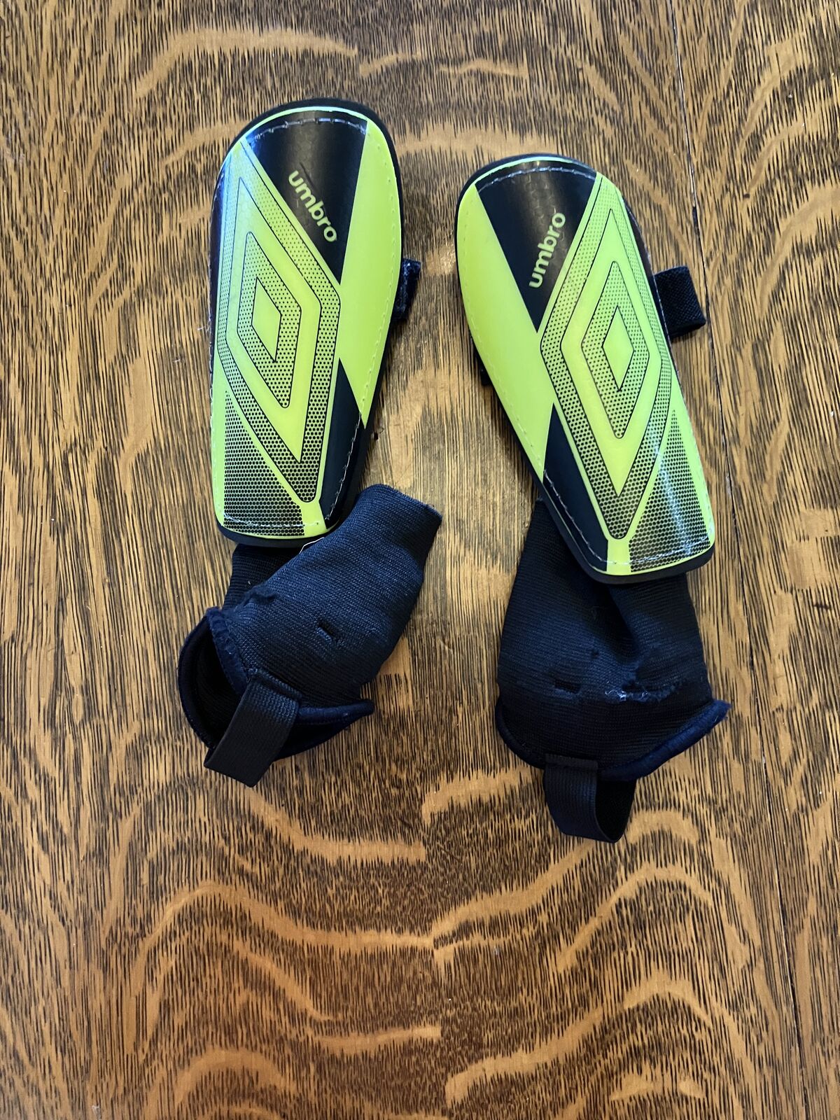 Kids Soccer Umbro Shin Guards