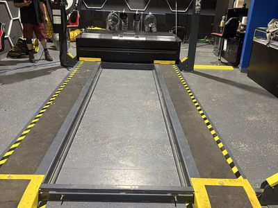 Automotive lift