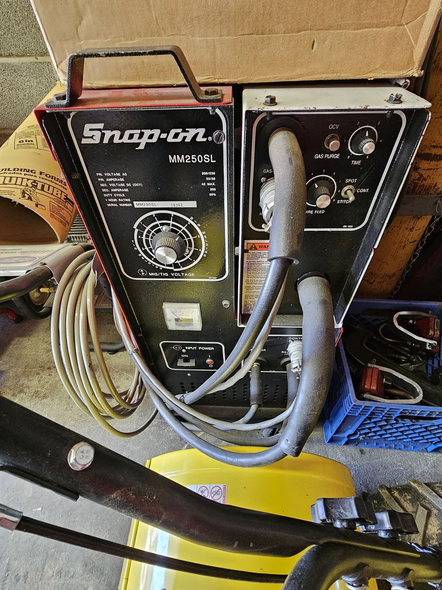 Snap On MM250SL Welder