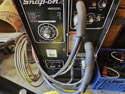 Snap On MM250SL Welder
