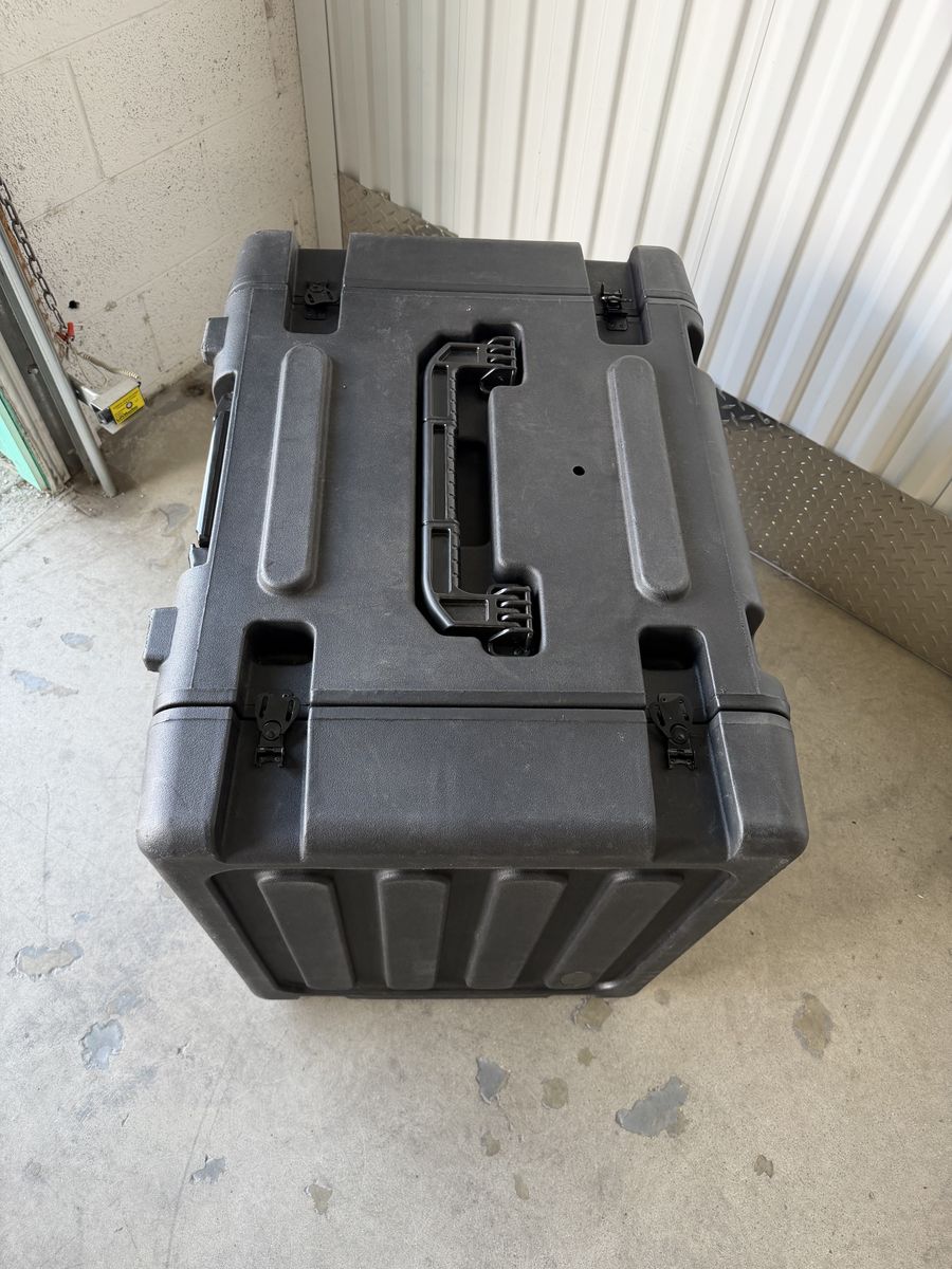 Main image 3