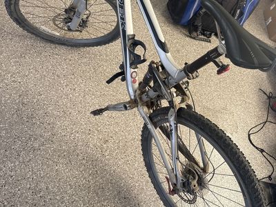Trek Alpha Full Suspension Mountain Bike - White/Black, Brakes Sticking