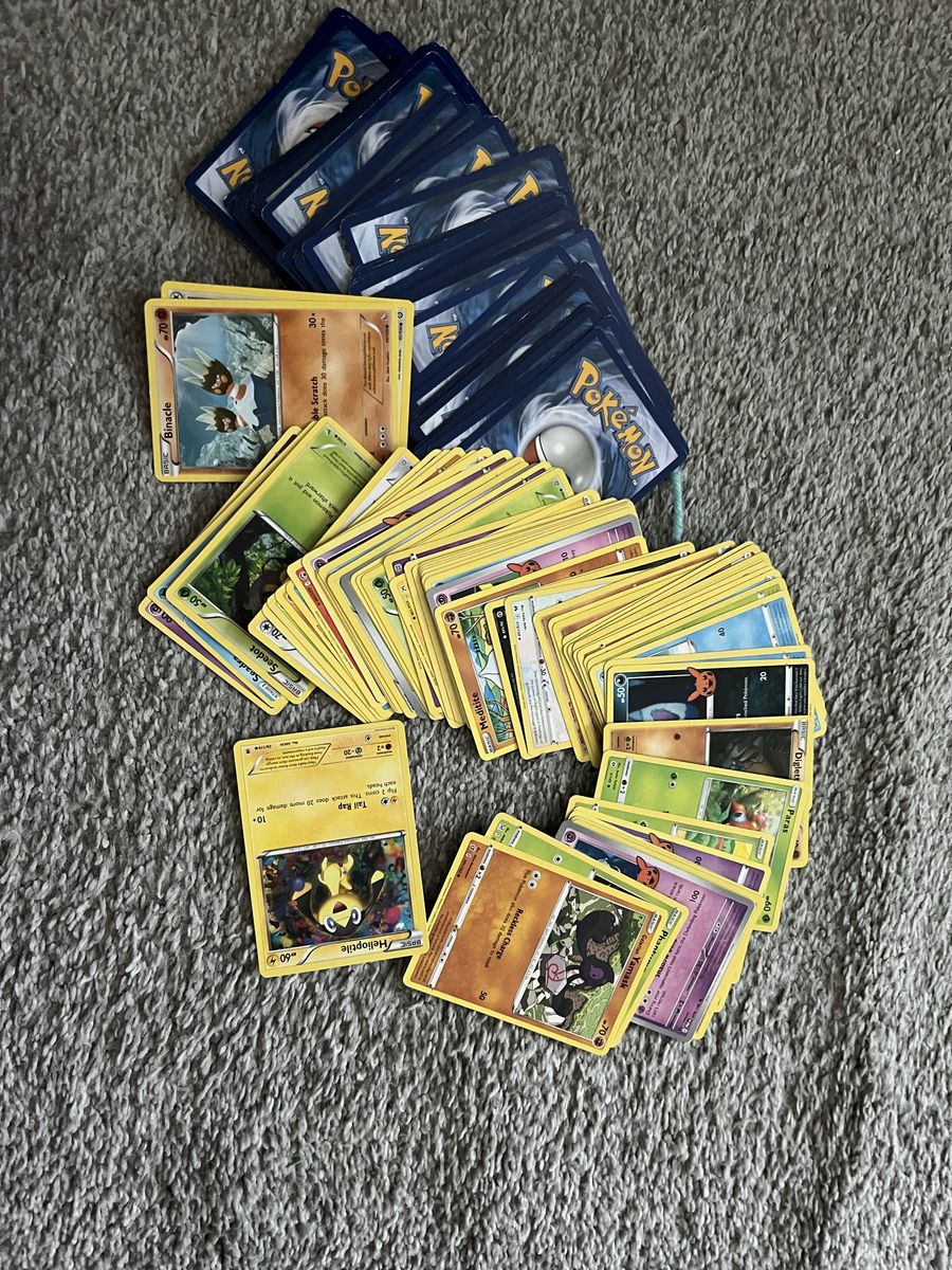 140 Pokemon cards