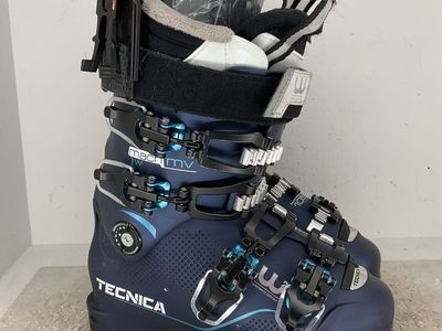 Tecnica Mach 1 MV 105 W w/ Hotronic Boot Heaters