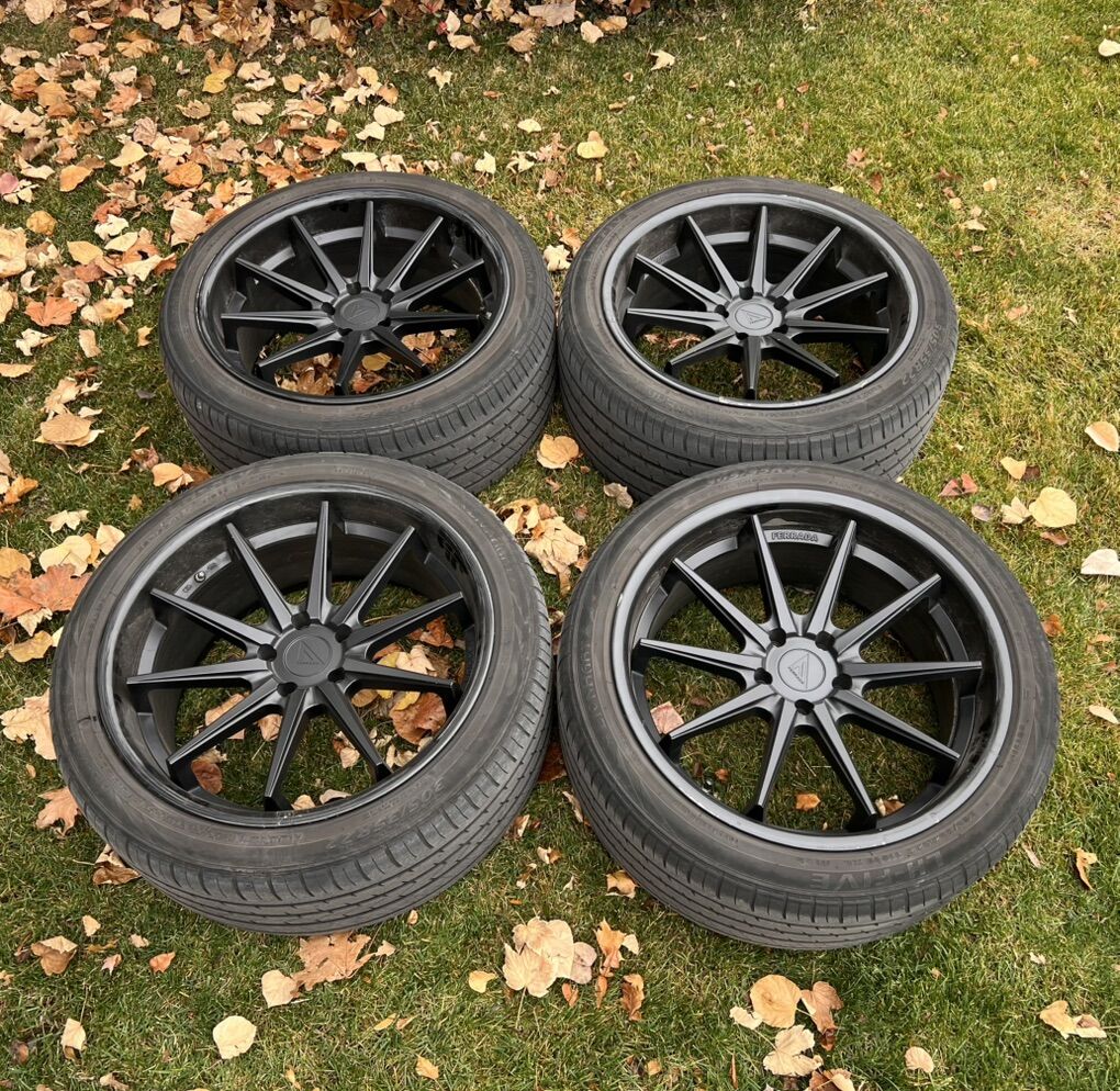 Ferrada FR4 - 22x10.5 - 5x127mm (Jeep, Durango)