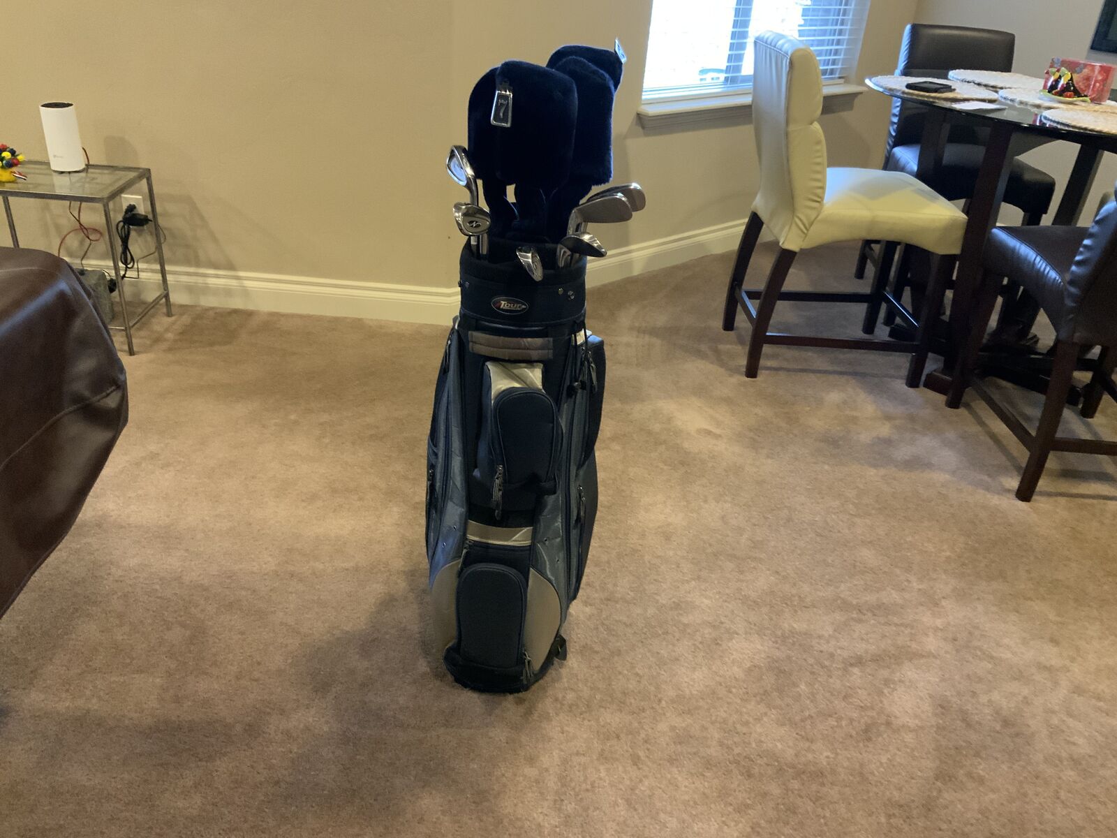 Nexus Cameo golf club set including Tour Technology bag