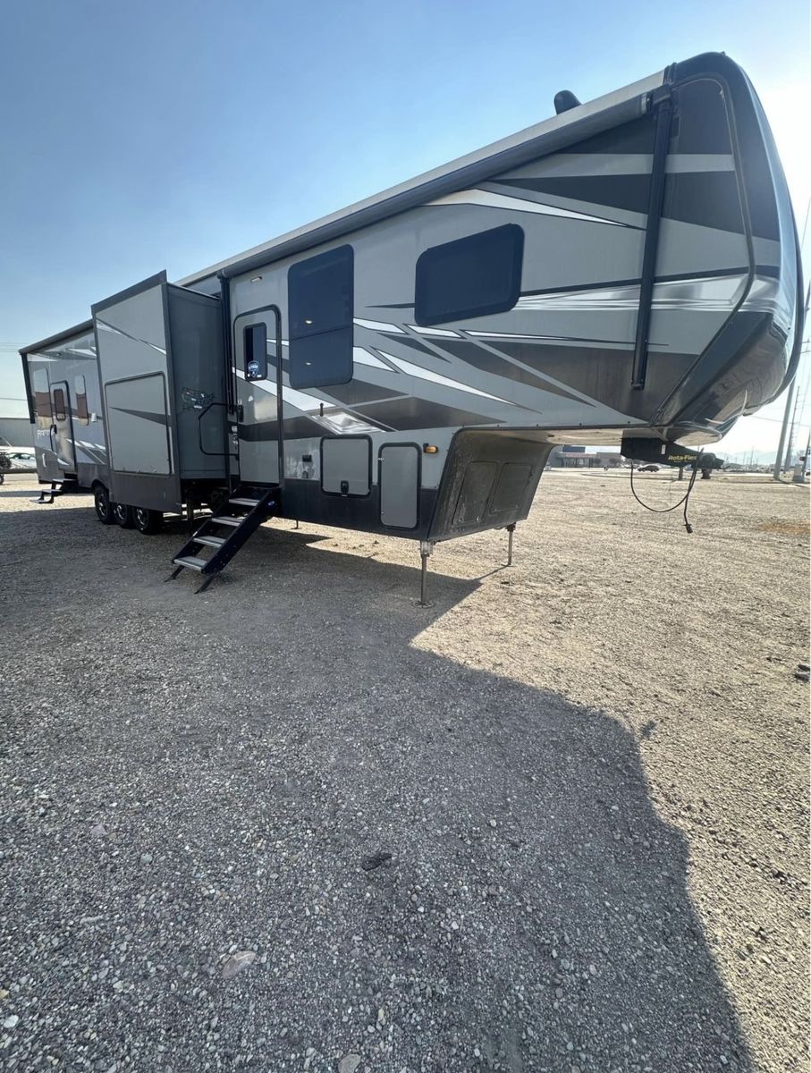 2020 Keystone Raptor 423