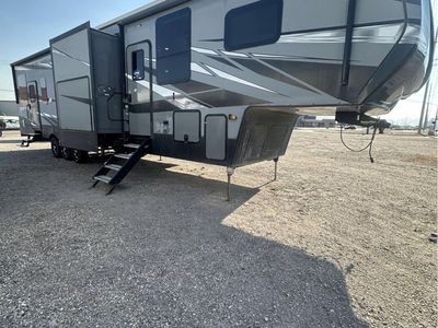 2020 Keystone Raptor 423
