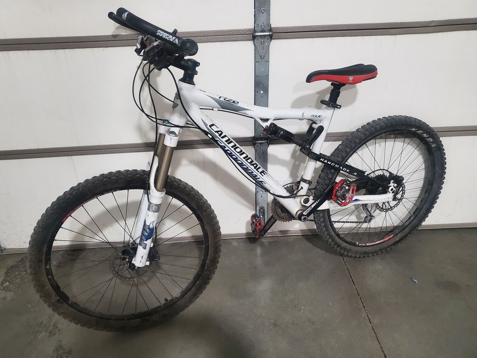 (M) Cannondale Rize 4 Full suspension carbon alloy mountain bike with dropper and hydraulic discs
