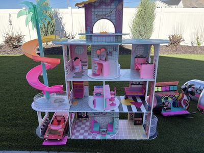 Lol doll house with furniture, car, motorhome and airplane