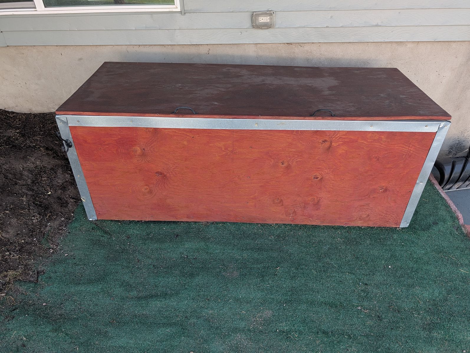 Nuvio Recovery Chiller with Custom Wood-Cased Metal Ice Bath - Cold Plunge