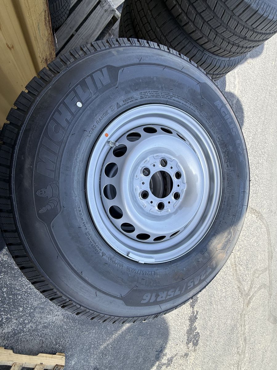 Mercedes Sprinter Wheels and Tires Stock