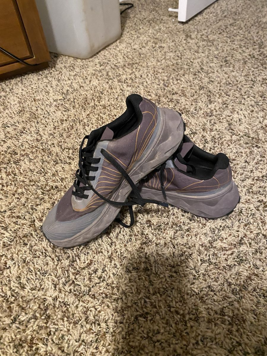 Nnormal running shoes - Ladies size 7.5 / men 6.5