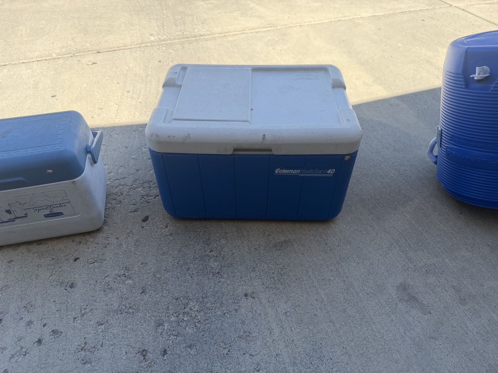 Coleman KwikServ 40 Blue and White Cooler