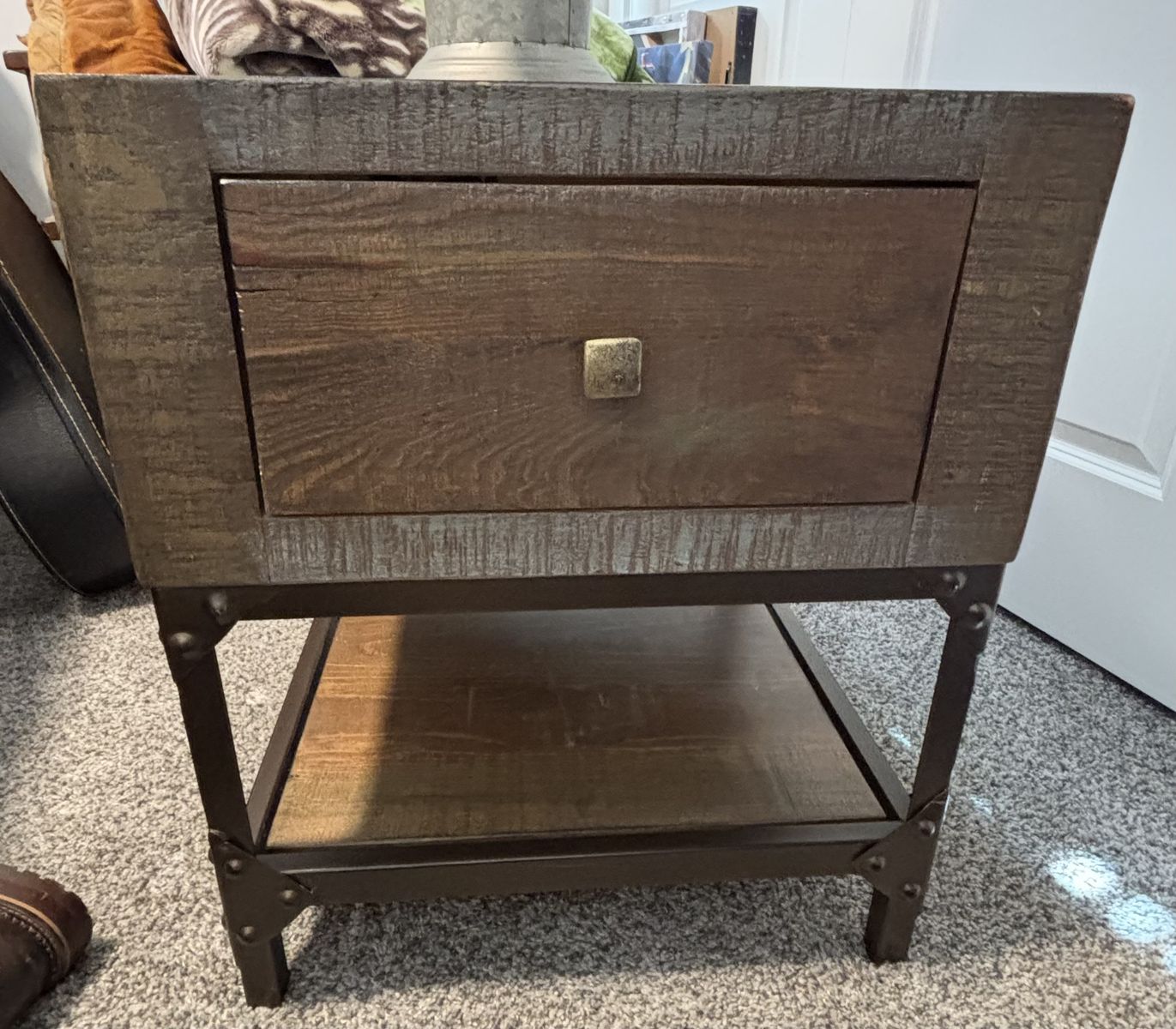 End table