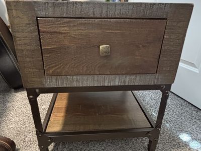End table
