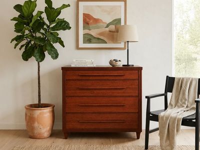 Vintage Mid Century Large Scale 4-Drawer Mahogany Chest of Drawers Dresser w/Sculpted Wood Integrated Oversized Pulls & Tapered