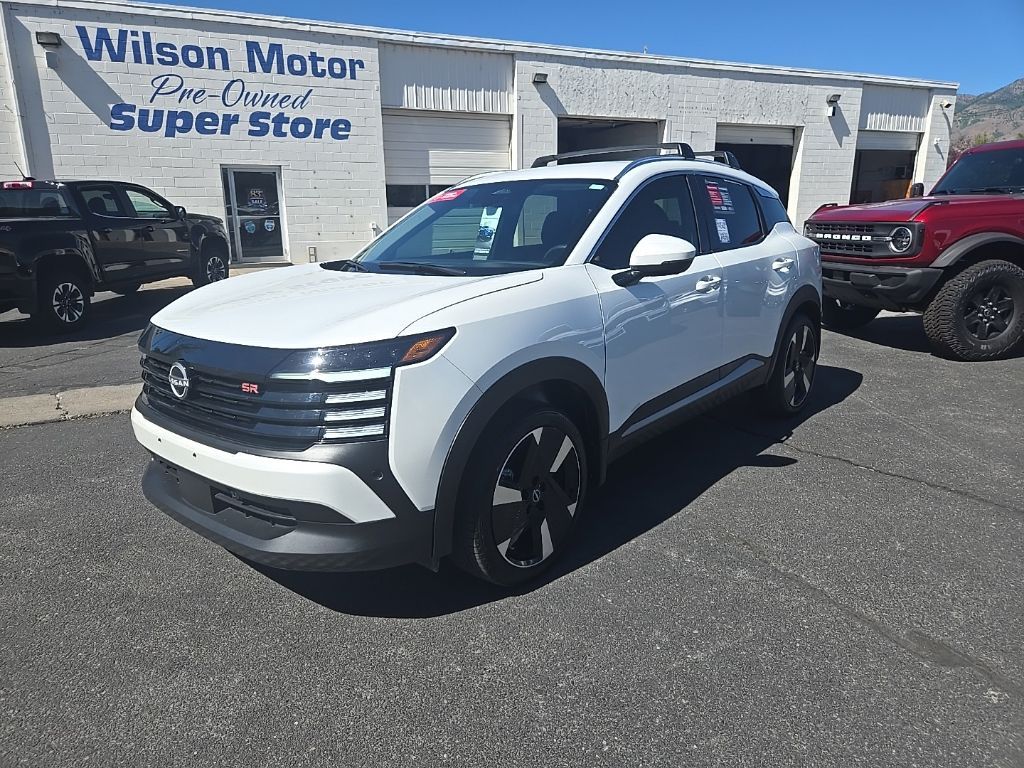 2025 Nissan Kicks SR