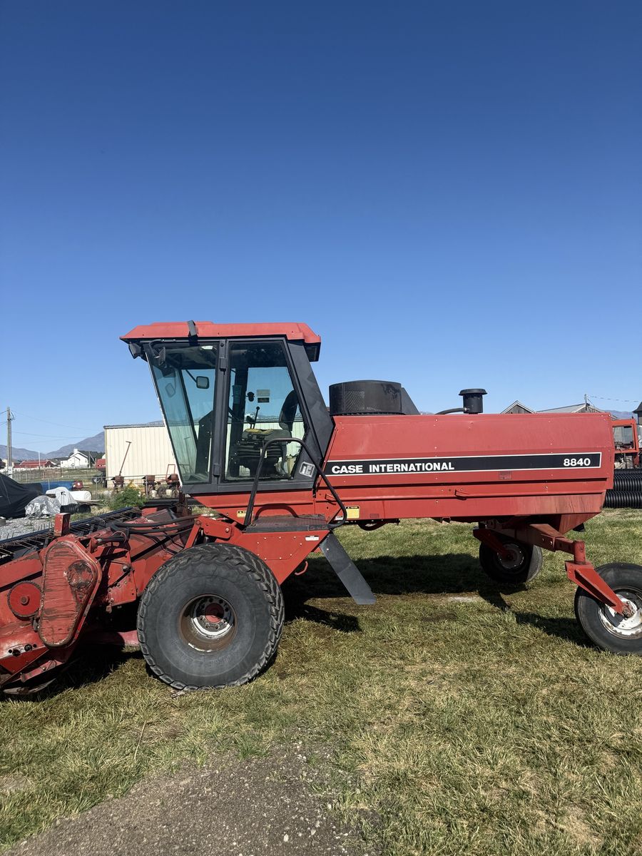 Case 8840 swather