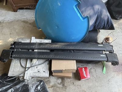 Thule Black AeroBlade Edge Roof Rack Crossbars - Used