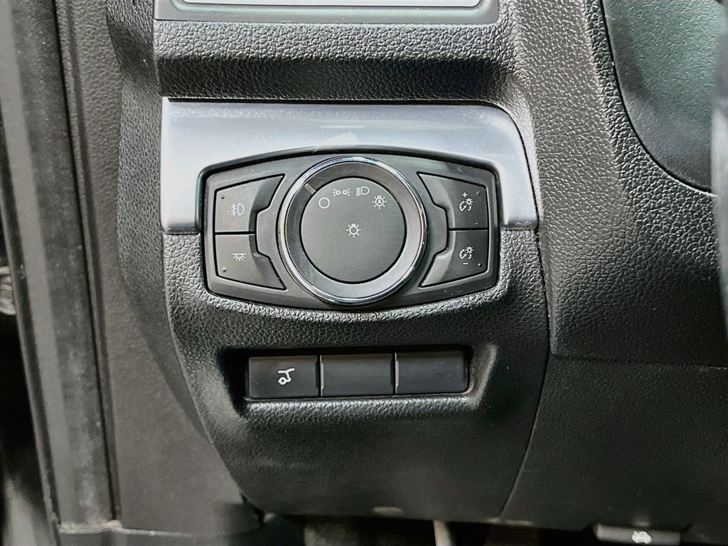 Main image 10