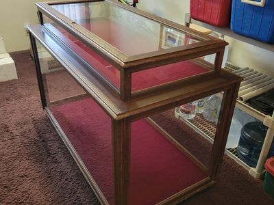 Showcase-Glass Display case