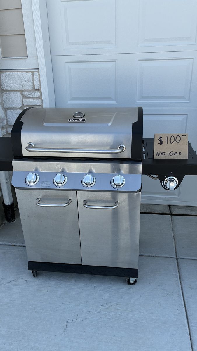 Dyna-Glo 4-Burner Natural Gas Grill with Side Burner - Stainless Steel