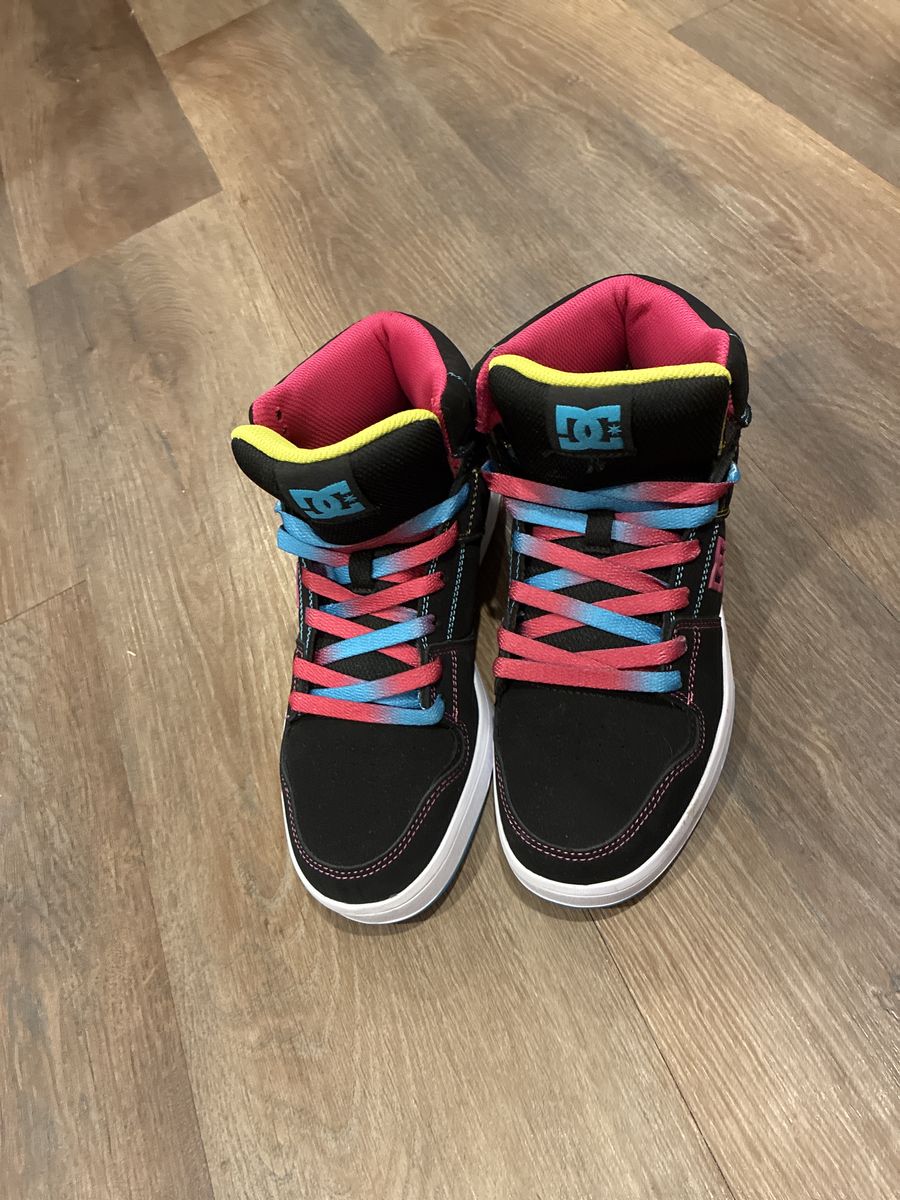 DC womans Size 8.5