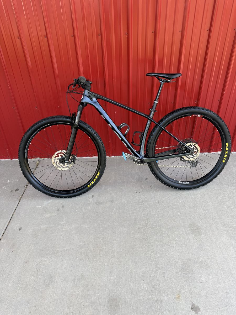 Scott scale 940 (M)