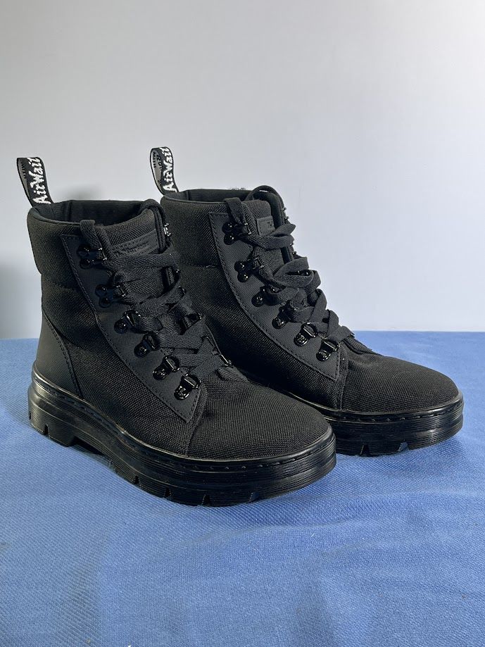 DR. MARTENS WOMEN'S COMBS W 6 TIE BOOT FASHION BLACK BOOT SIZE 8