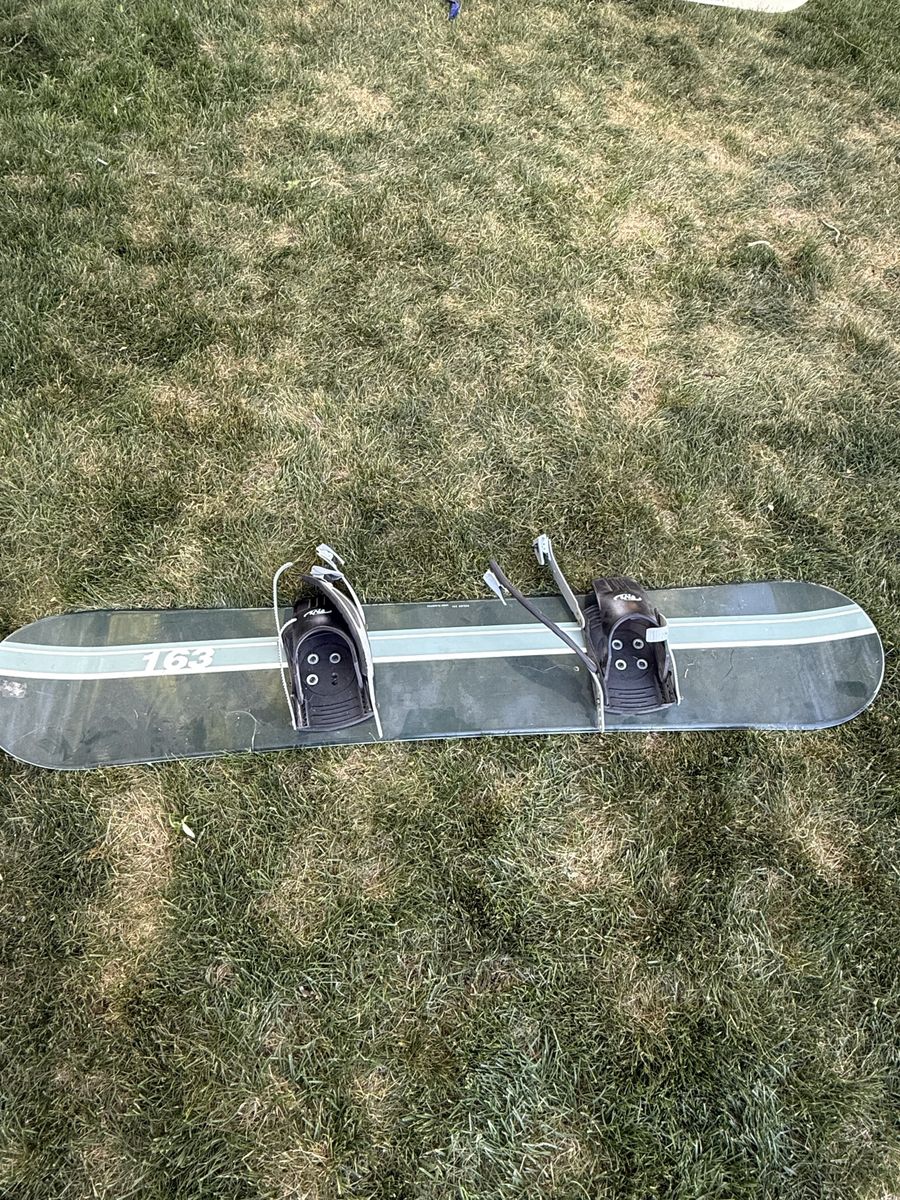 Vision Snowboard with Rage bindings