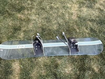 Vision Snowboard with Rage bindings