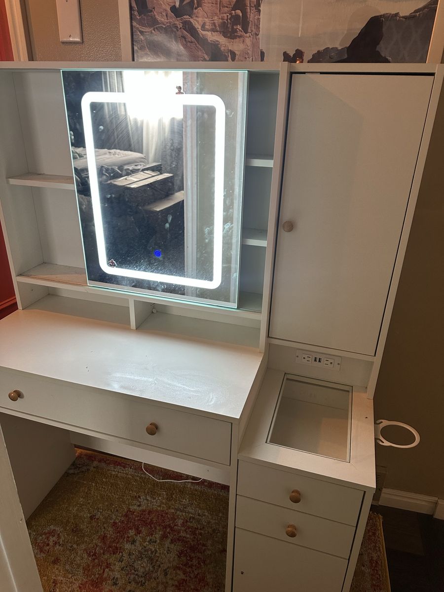 White Vanity Desk w/ Lighted Mirror, Storage, Charging Station & Stool - Used Condition