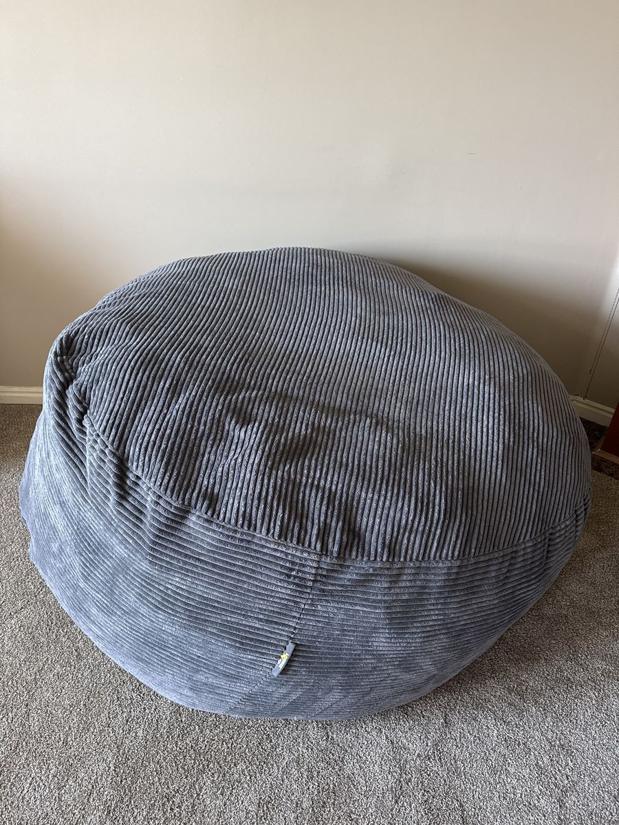 Foam ‘bean bag’ chair - gaming/reading