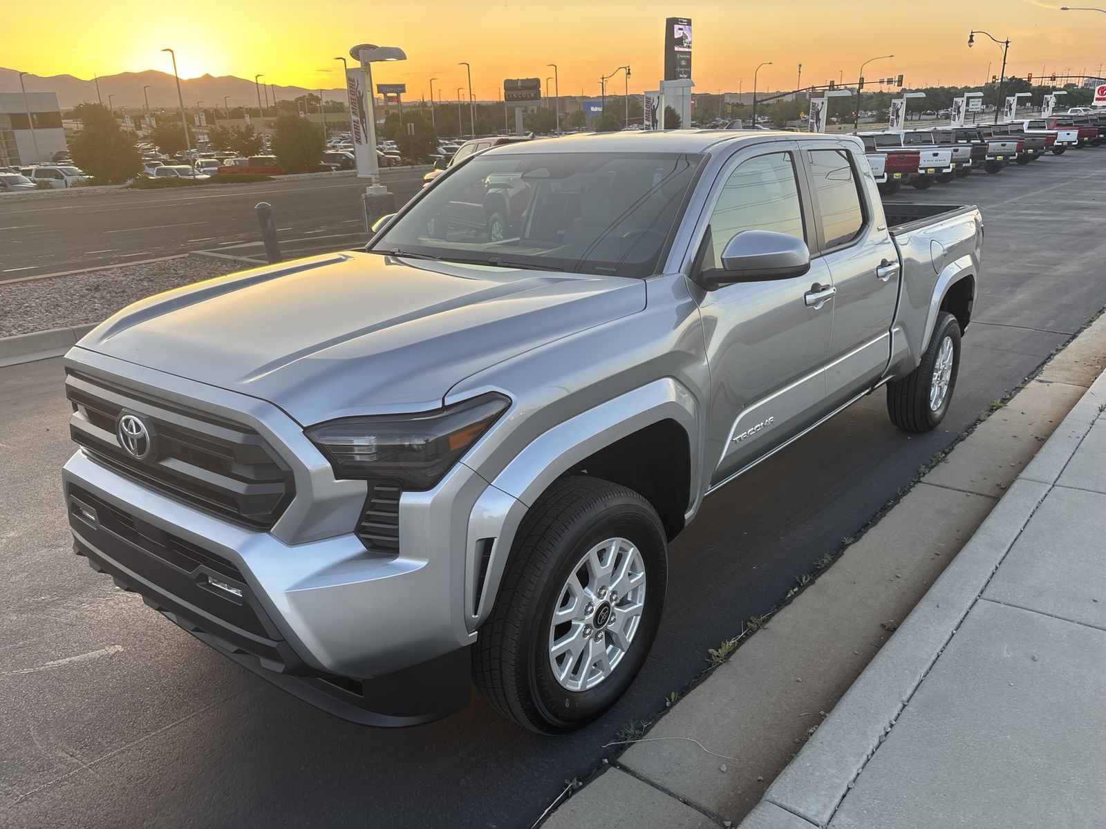 2024-2026 Tacoma sr5 rims and tires (pull offs)