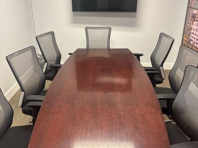 8-Foot Mahogany Boat-Shaped Conference Table & 8 Mesh Chairs Set – Great Condition!