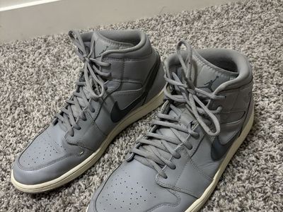 Air Jordan 1 Mid Wolf Grey – Size 13