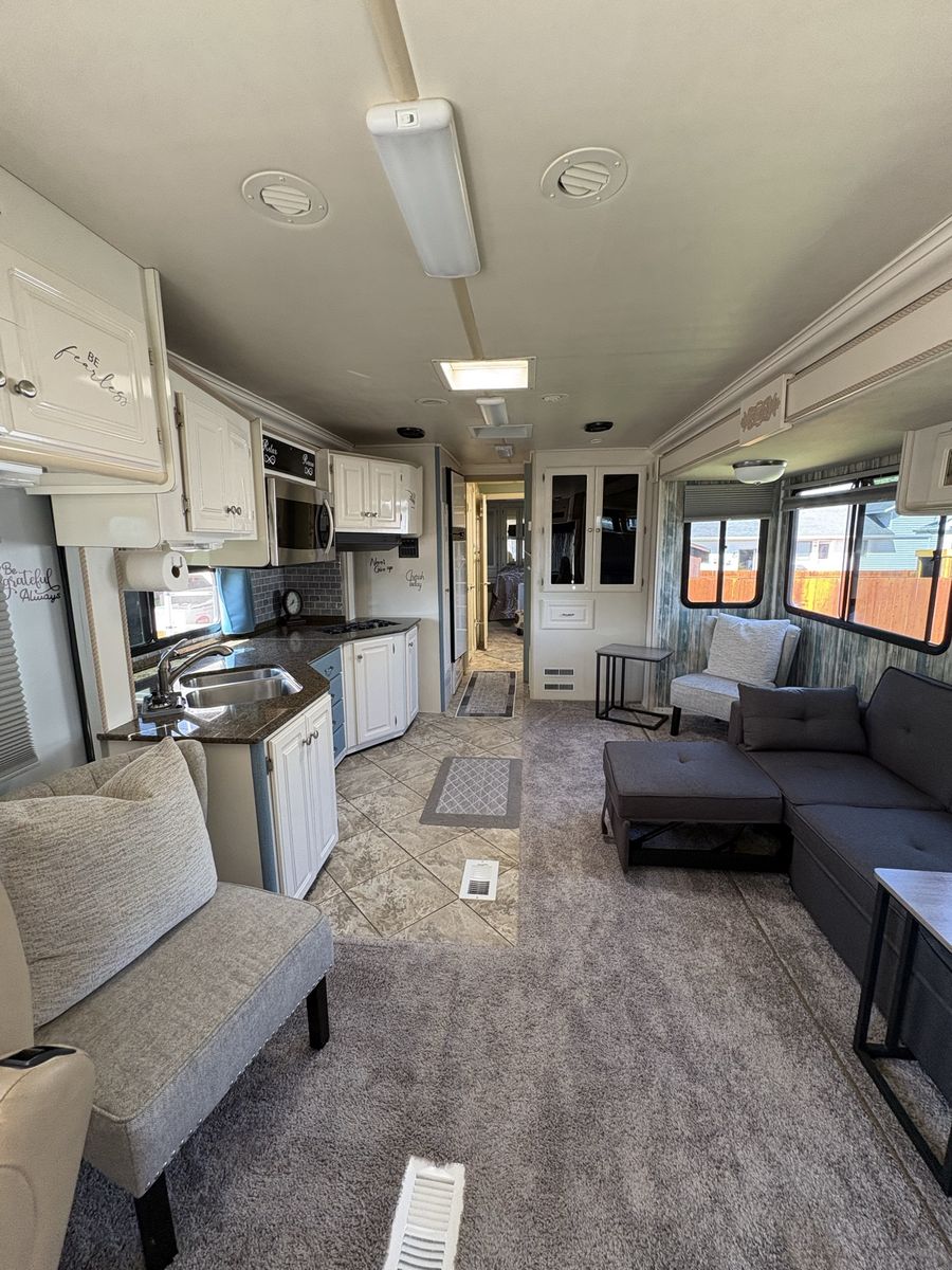 40ft Diesel 2005 Gulfstream Scenic Cruiser Motorhome Coach